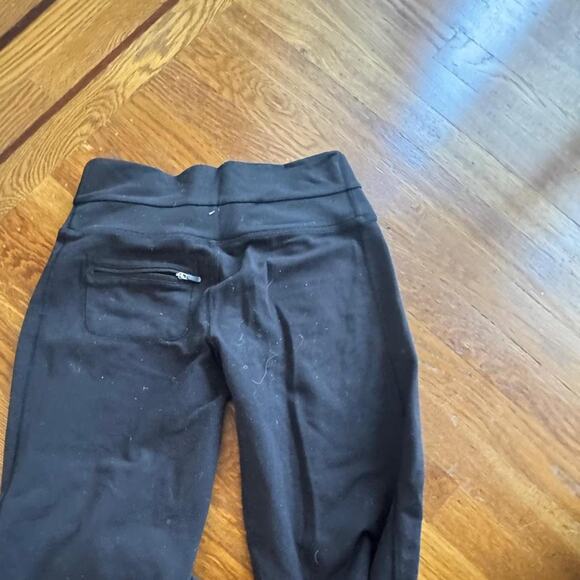 Lululemon hiking sweatpants with pockets. - Picture 2 of 4
